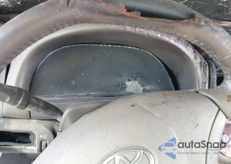 2005 Toyota Camry Xle z USA, uszkodzony, nr VIN 4T1BE32K25U403029